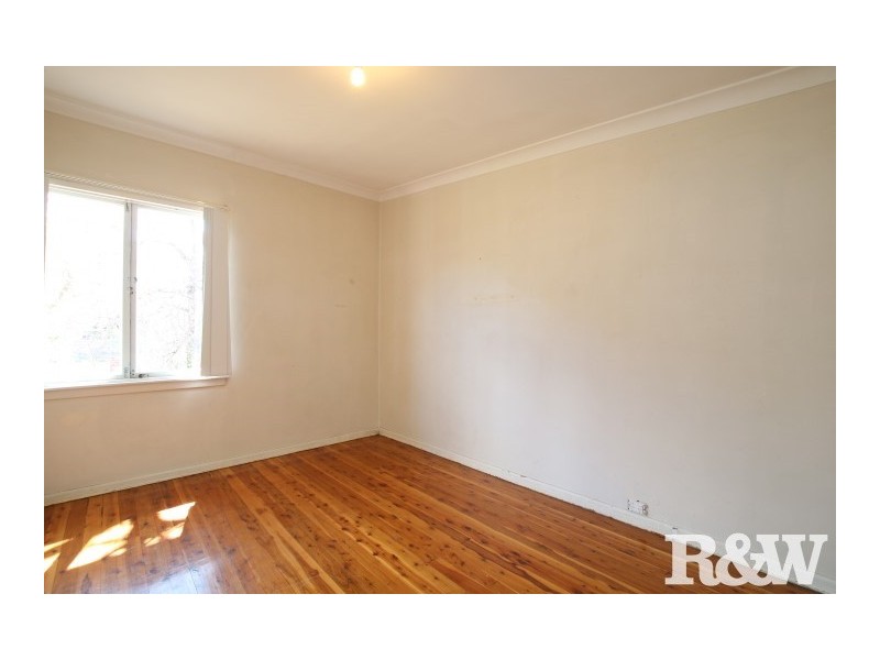 19 Wangaroa Crescent, Lethbridge Park NSW 2770