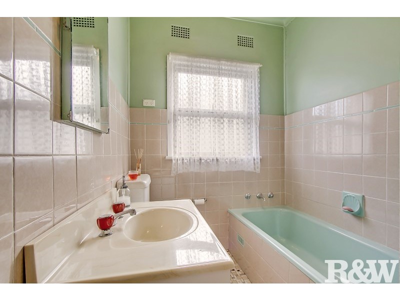 9 Eastern Road, Rooty Hill NSW 2766