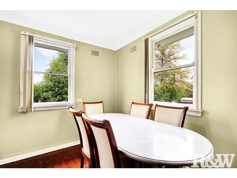 16 Nella Dan Avenue, Tregear NSW 2770