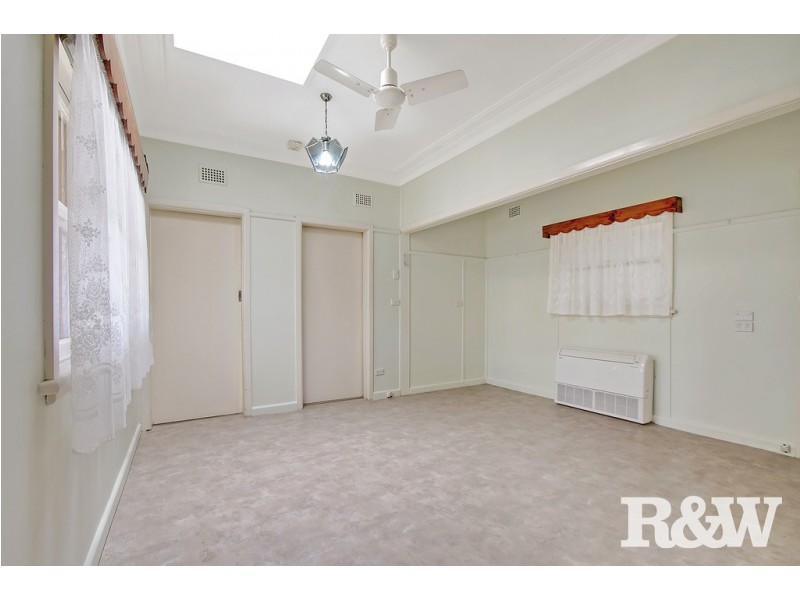 10 Monash Road, Blacktown NSW 2148