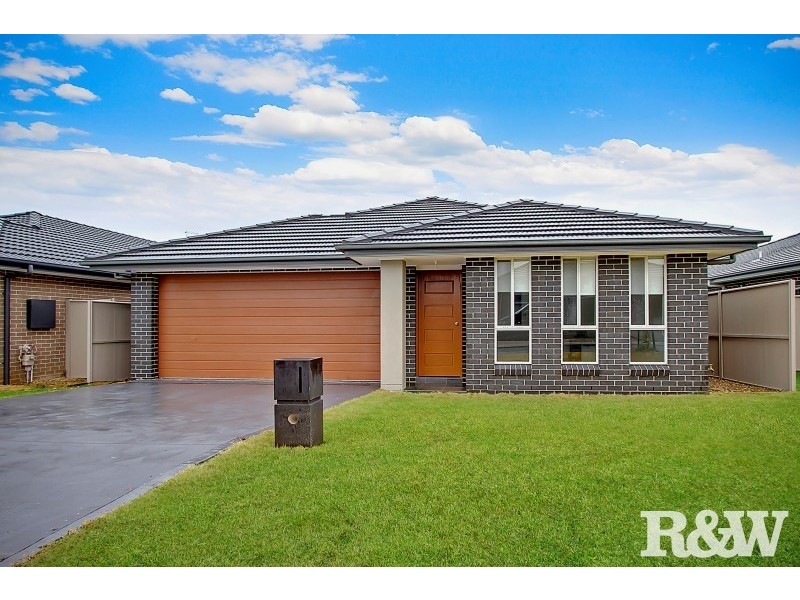 18 Dutton Street, Spring Farm NSW 2570