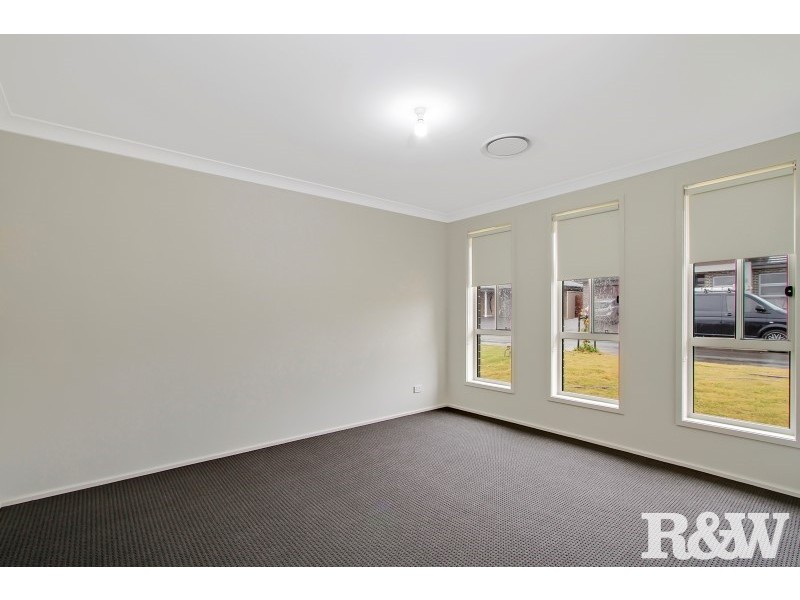 18 Dutton Street, Spring Farm NSW 2570