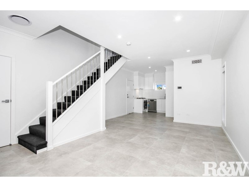 2/145-147 Oxford Street, Cambridge Park NSW 2747