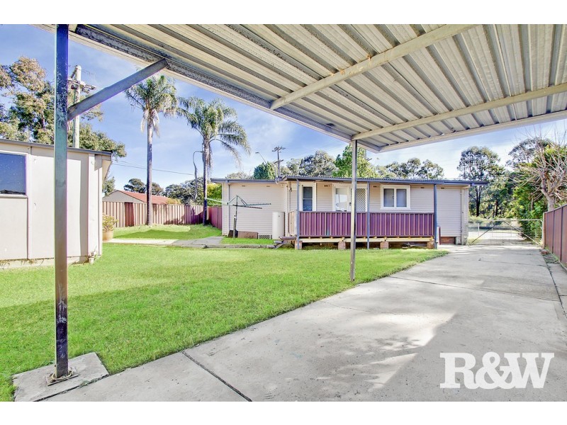 7 Forrester Road, Lethbridge Park NSW 2770