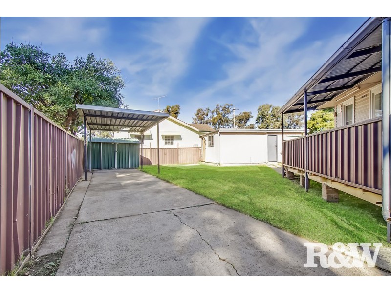 7 Forrester Road, Lethbridge Park NSW 2770