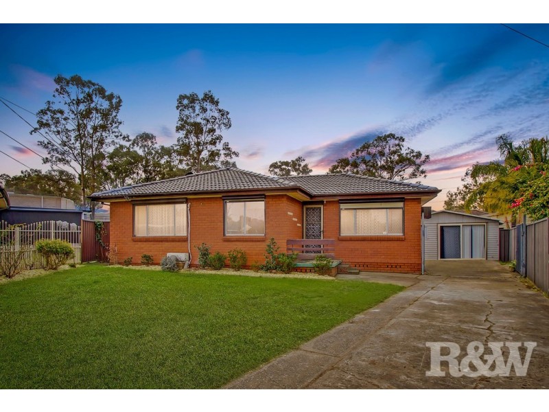 6 Tarun Place, Dharruk NSW 2770