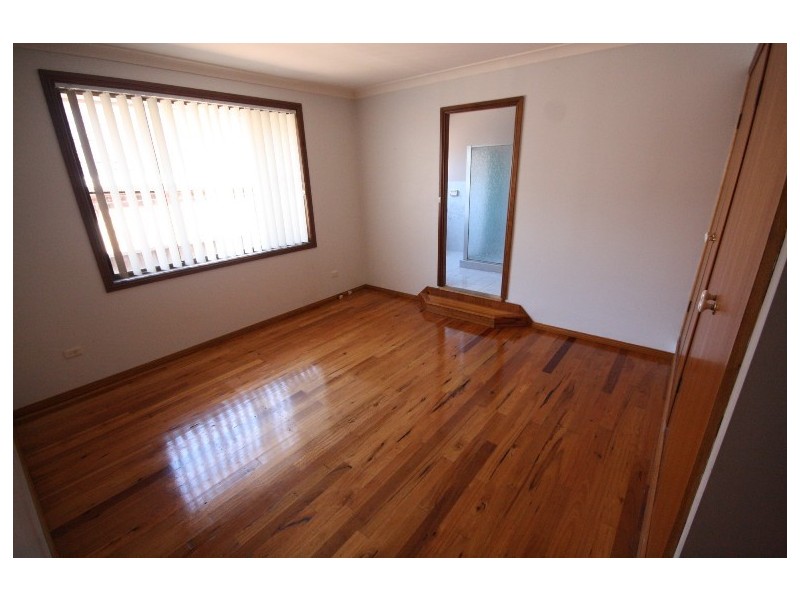 31 SAUTERNE CRESCENT, Minchinbury NSW 2770