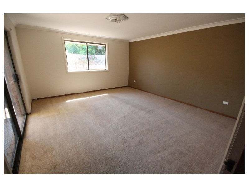 31 SAUTERNE CRESCENT, Minchinbury NSW 2770