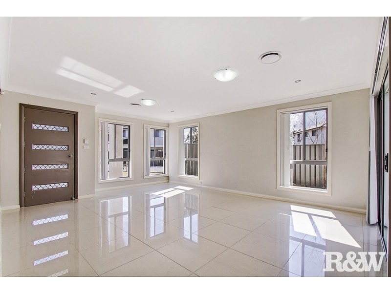 32/30 Australis Drive, Ropes Crossing NSW 2760