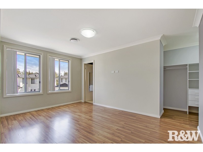 32/30 Australis Drive, Ropes Crossing NSW 2760