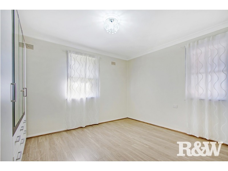 55 Noumea Street, Lethbridge Park NSW 2770