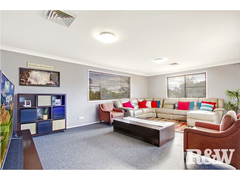 9 Wallis Place, Willmot NSW 2770