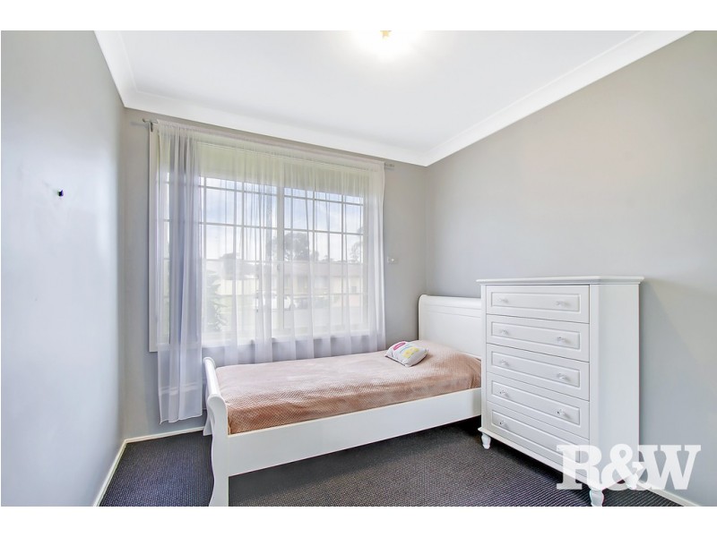 8 Amanda Close, Dean Park NSW 2761