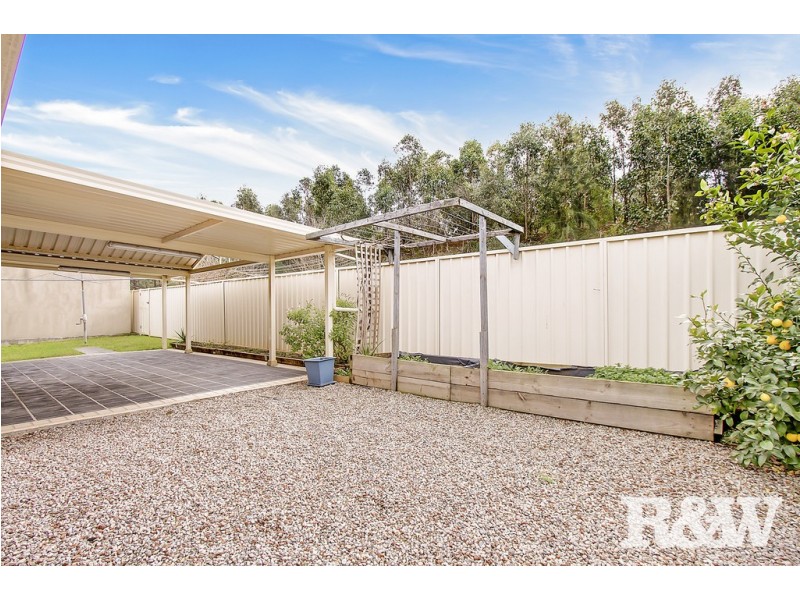 8 Amanda Close, Dean Park NSW 2761