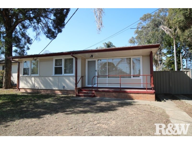 8 Cedar Crescent, North St Marys NSW 2760