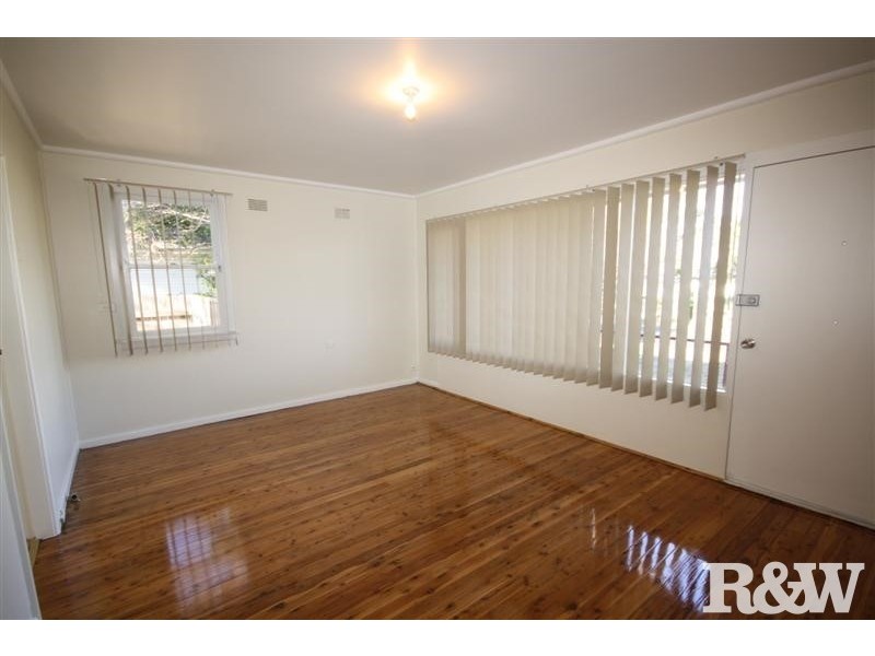 8 Cedar Crescent, North St Marys NSW 2760