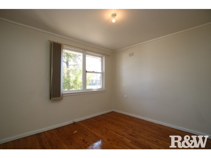 8 Cedar Crescent, North St Marys NSW 2760