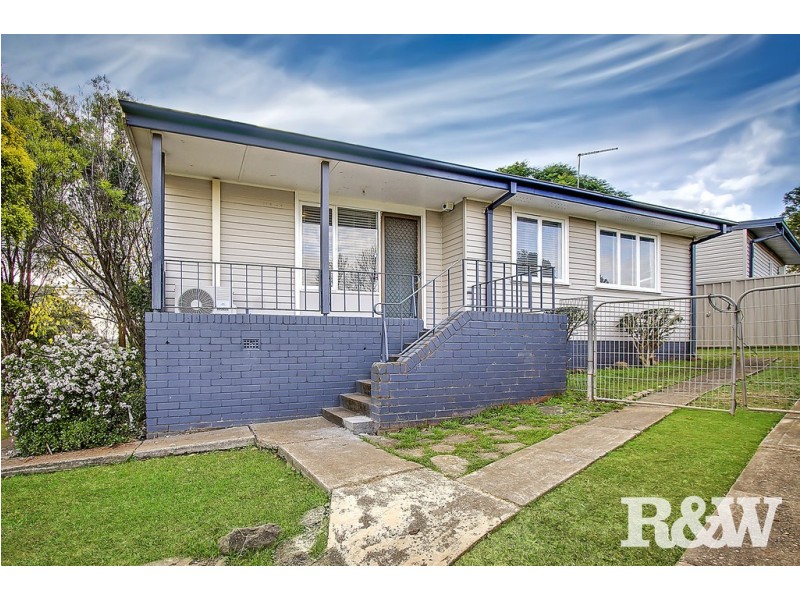 29 Nella Dan Avenue, Tregear NSW 2770