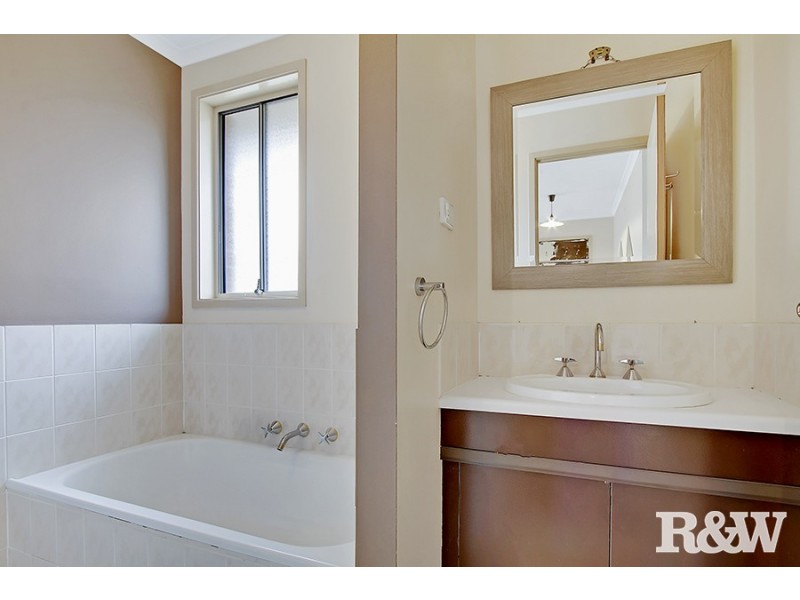 2/25 Acropolis Avenue, Rooty Hill NSW 2766