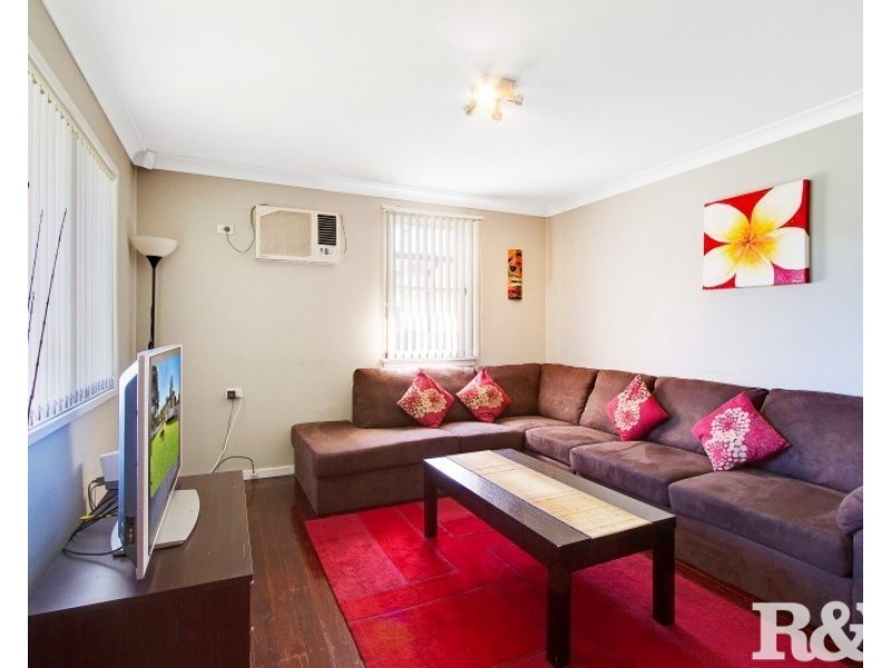 7 Luzon Avenue, Lethbridge Park NSW 2770