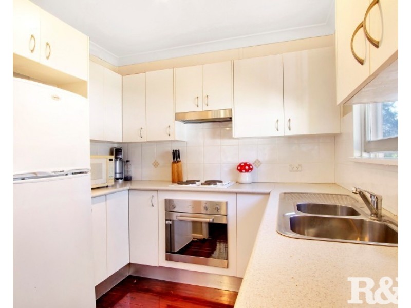 7 Luzon Avenue, Lethbridge Park NSW 2770