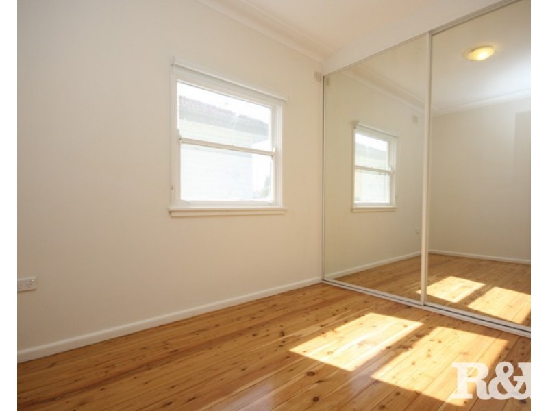 32 Woodview Road, Oxley Park NSW 2760