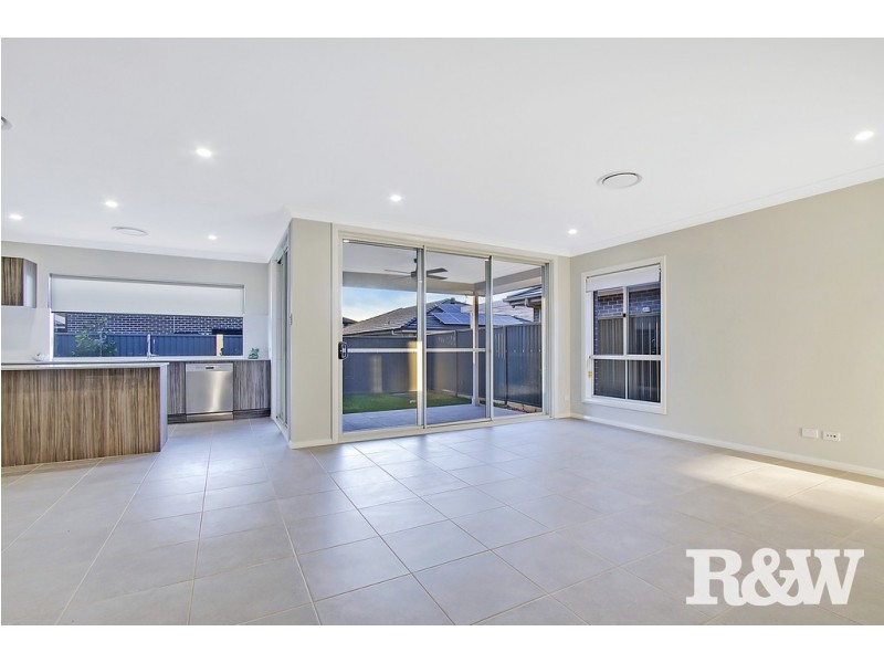 33 Wilcox Street, Marsden Park NSW 2765