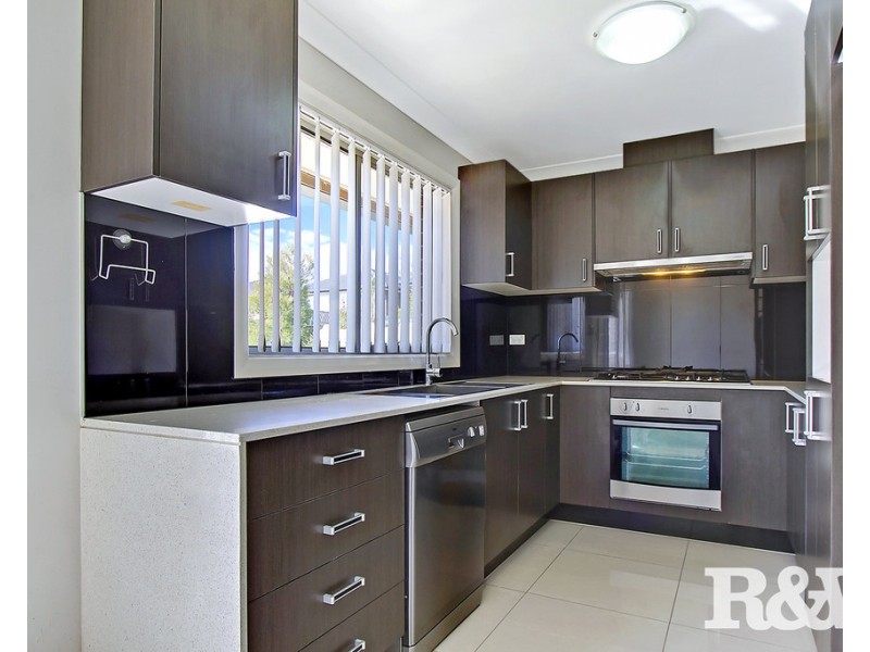 4B Blenheim Avenue, Rooty Hill NSW 2766