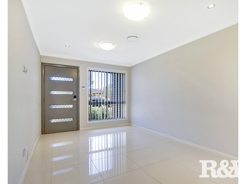 4B Blenheim Avenue, Rooty Hill NSW 2766