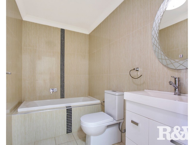 4B Blenheim Avenue, Rooty Hill NSW 2766