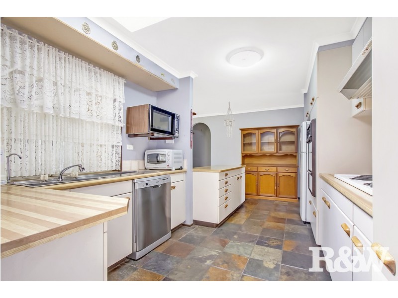 5 Ferrier Crescent, Minchinbury NSW 2770