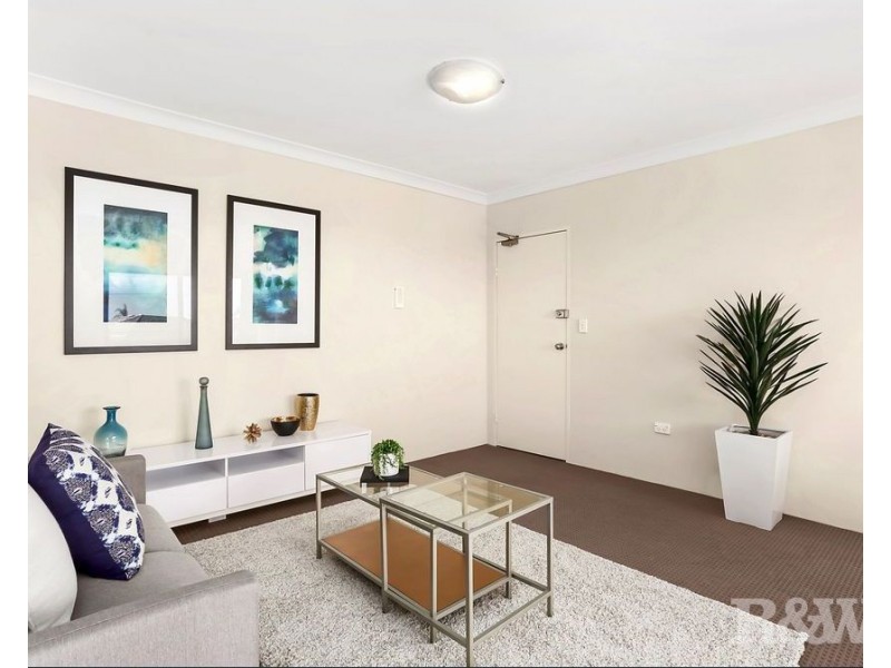 2/2 Lock Street, Blacktown NSW 2148