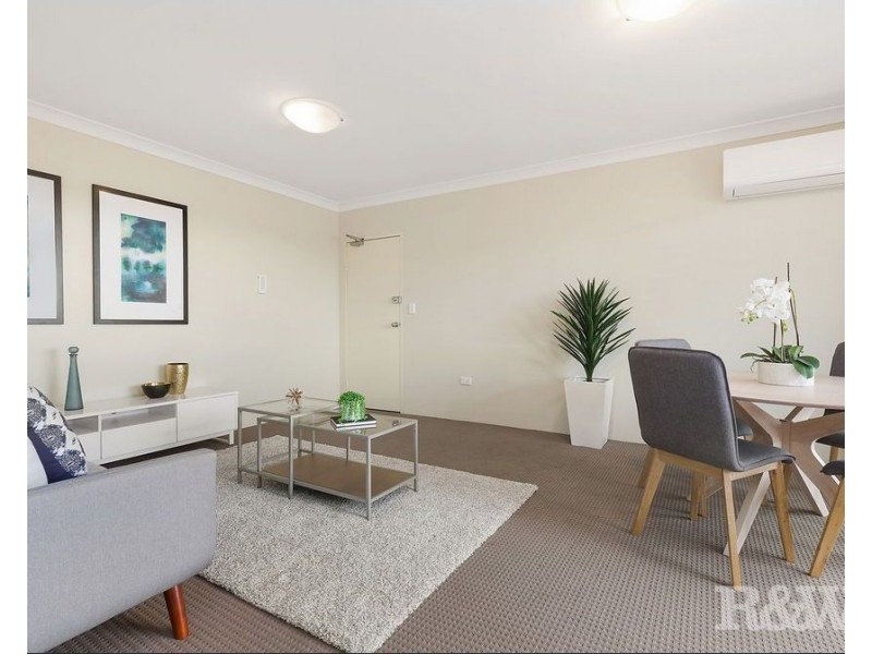 2/2 Lock Street, Blacktown NSW 2148