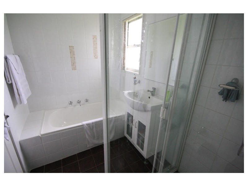 4 MELKARTH PLACE, Doonside NSW 2767