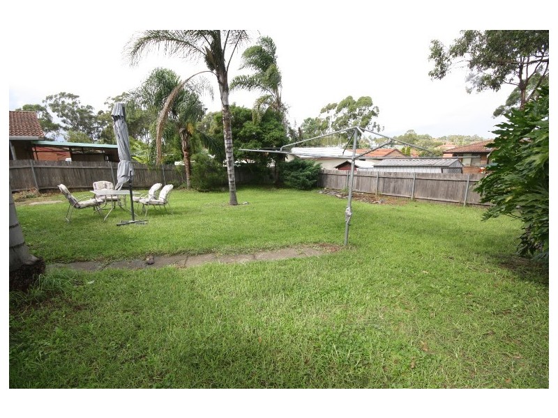 4 MELKARTH PLACE, Doonside NSW 2767