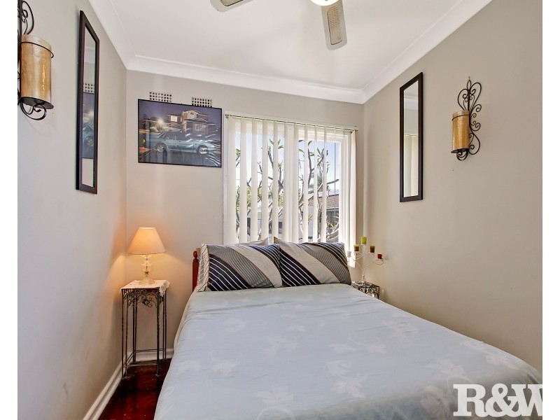 39 Roebuck Crescent, Willmot NSW 2770