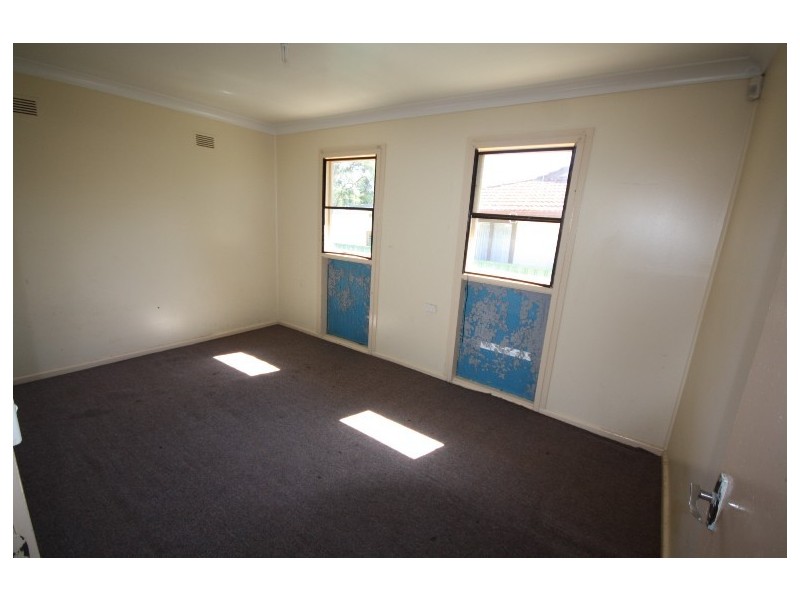 30 MARQUESA CRESCENT, Lethbridge Park NSW 2770