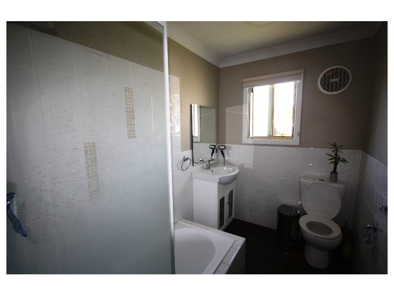 5 AITAPE CRESCENT, Whalan NSW 2770