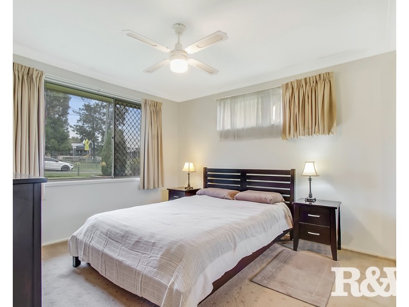 16 Mimika Avenue, Whalan NSW 2770