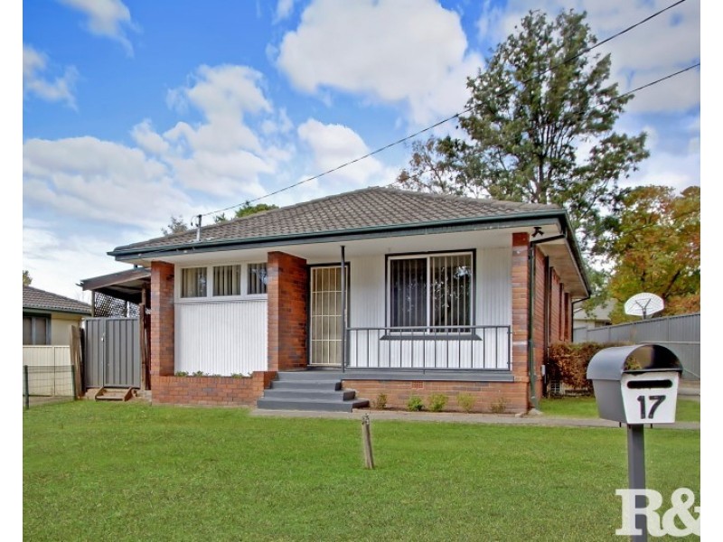 17 Forrester Road, Lethbridge Park NSW 2770