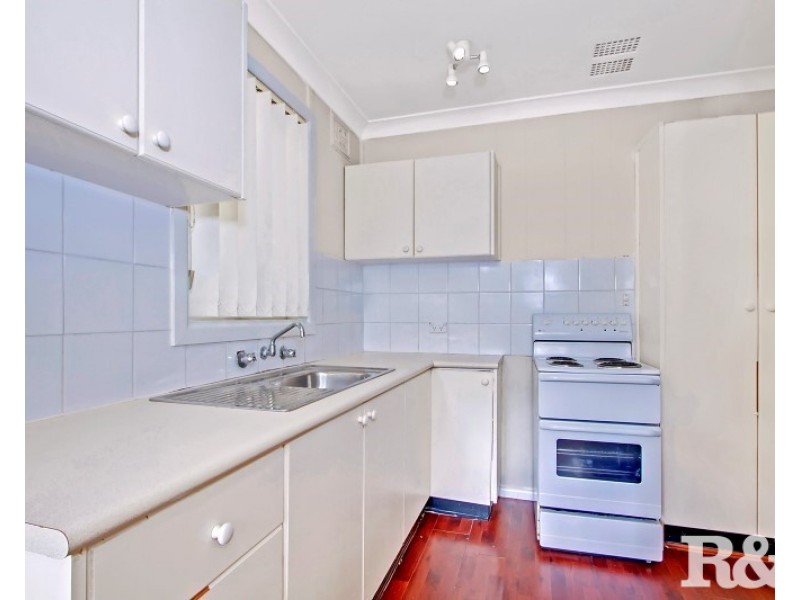 17 Forrester Road, Lethbridge Park NSW 2770