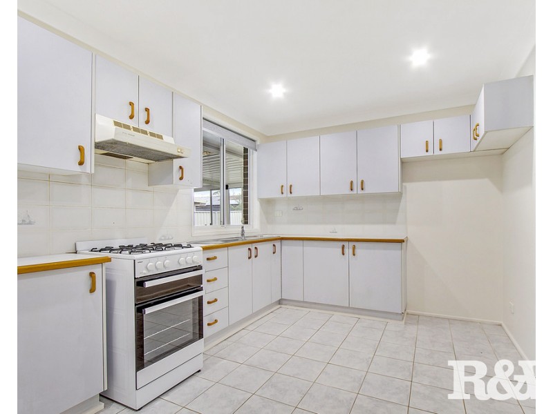 43 Hyatts Road, Oakhurst NSW 2761
