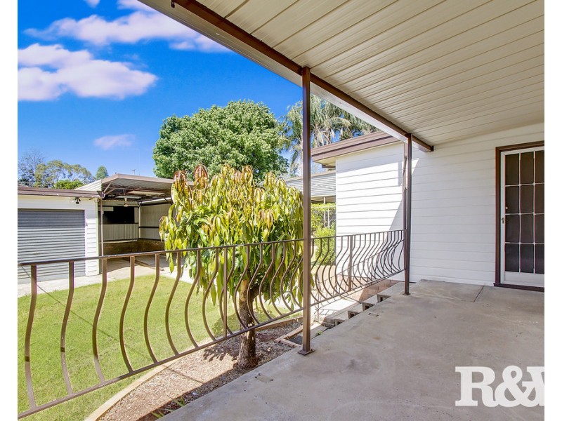 9 Nella Dan Avenue, Tregear NSW 2770