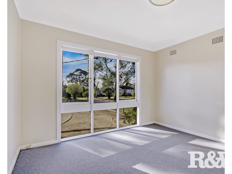 26 Melanesia Avenue, Lethbridge Park NSW 2770