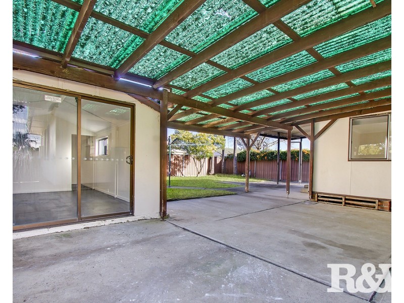 26 Melanesia Avenue, Lethbridge Park NSW 2770