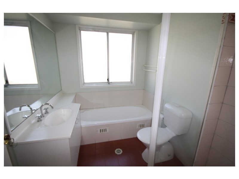 2 GUY PLACE, Rooty Hill NSW 2766