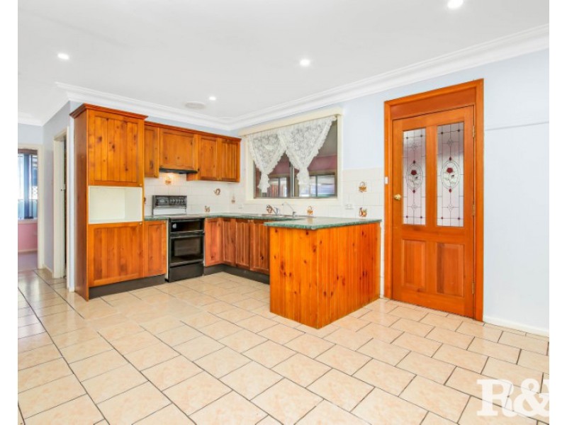 8 Wattle Place, Rooty Hill NSW 2766