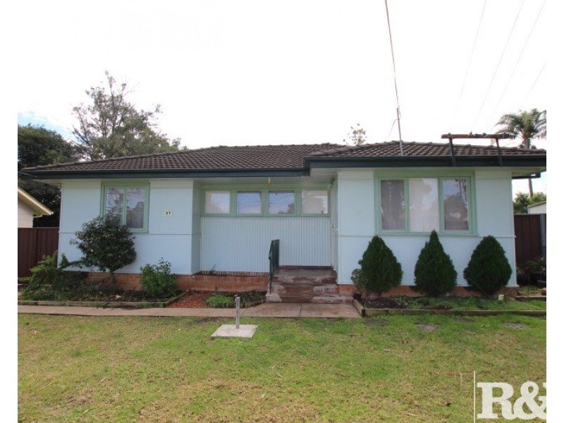 27 Kista Dan Avenue, Tregear NSW 2770