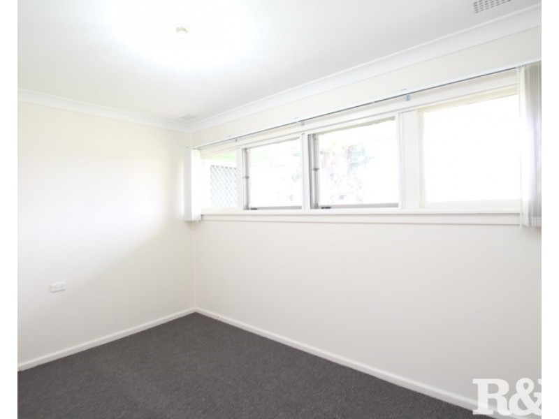27 Kista Dan Avenue, Tregear NSW 2770