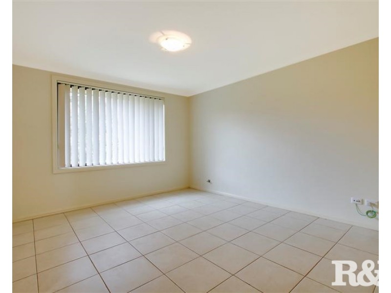 17 Bond Place, Oxley Park NSW 2760